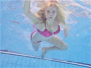 super-fucking-hot Elena flashes what she can do under water